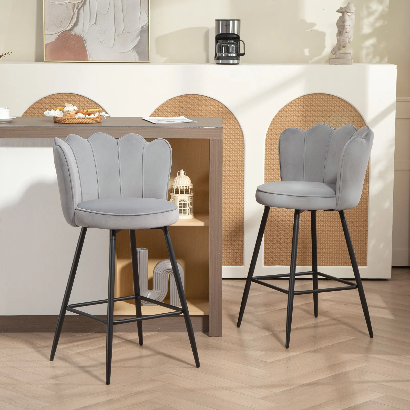 HOMCOM Set of 2 Barstools with Petal Backrest for Kitchen Island in Grey 1