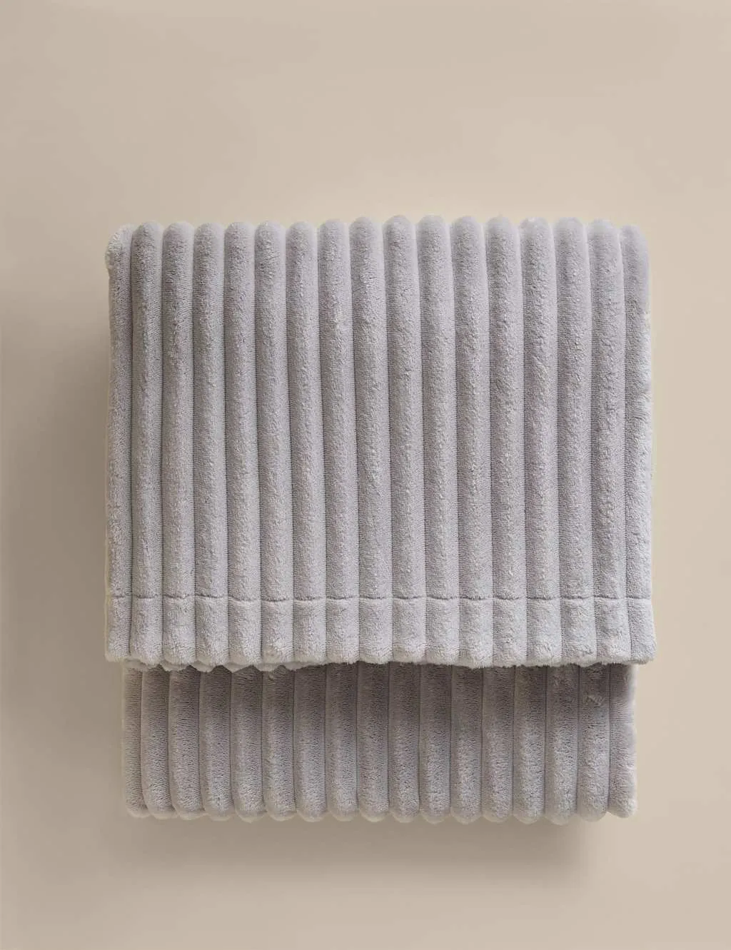 M&S Fleece Ribbed Throw Dove