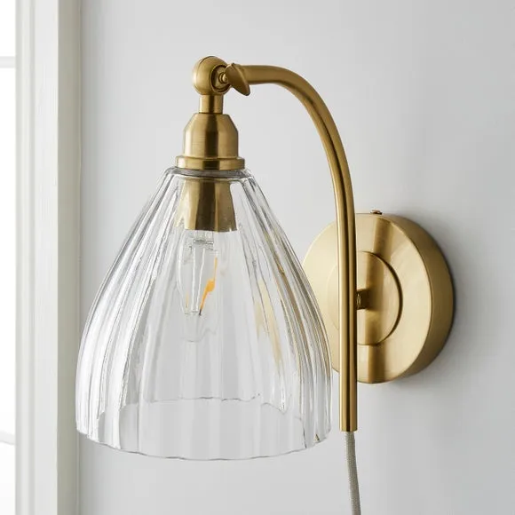 Churchgate Allexton Plug In Wall Light 2