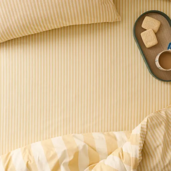 Furn. The Ultimate Stripe Fitted Sheet 1