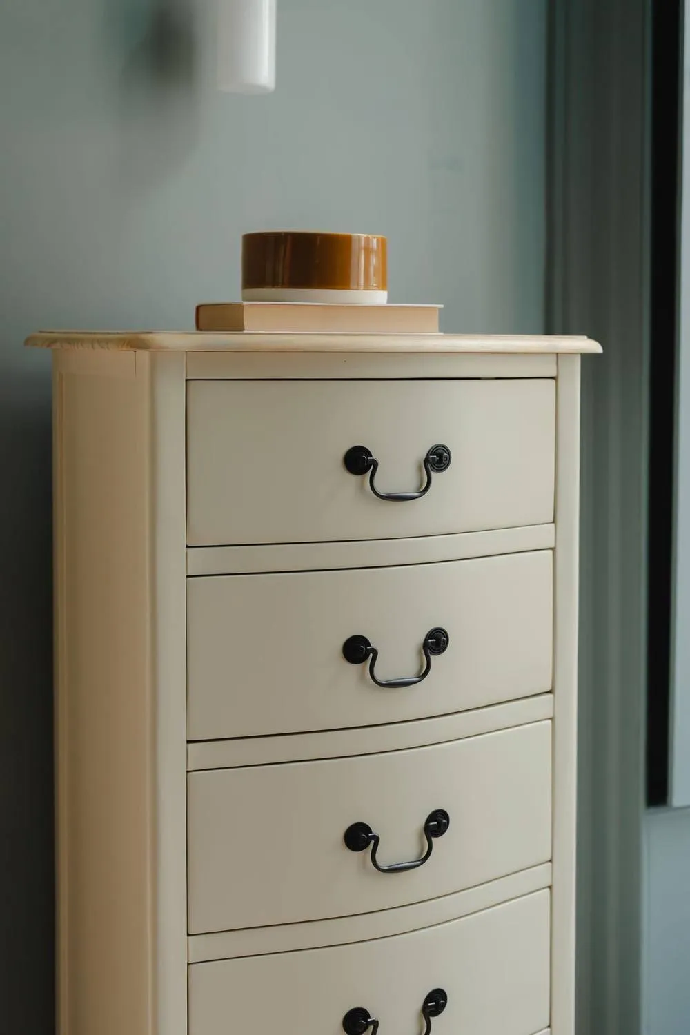 Statement Furniture Juliette Vintage Chic 5 Drawer Tallboy in Ivory 2