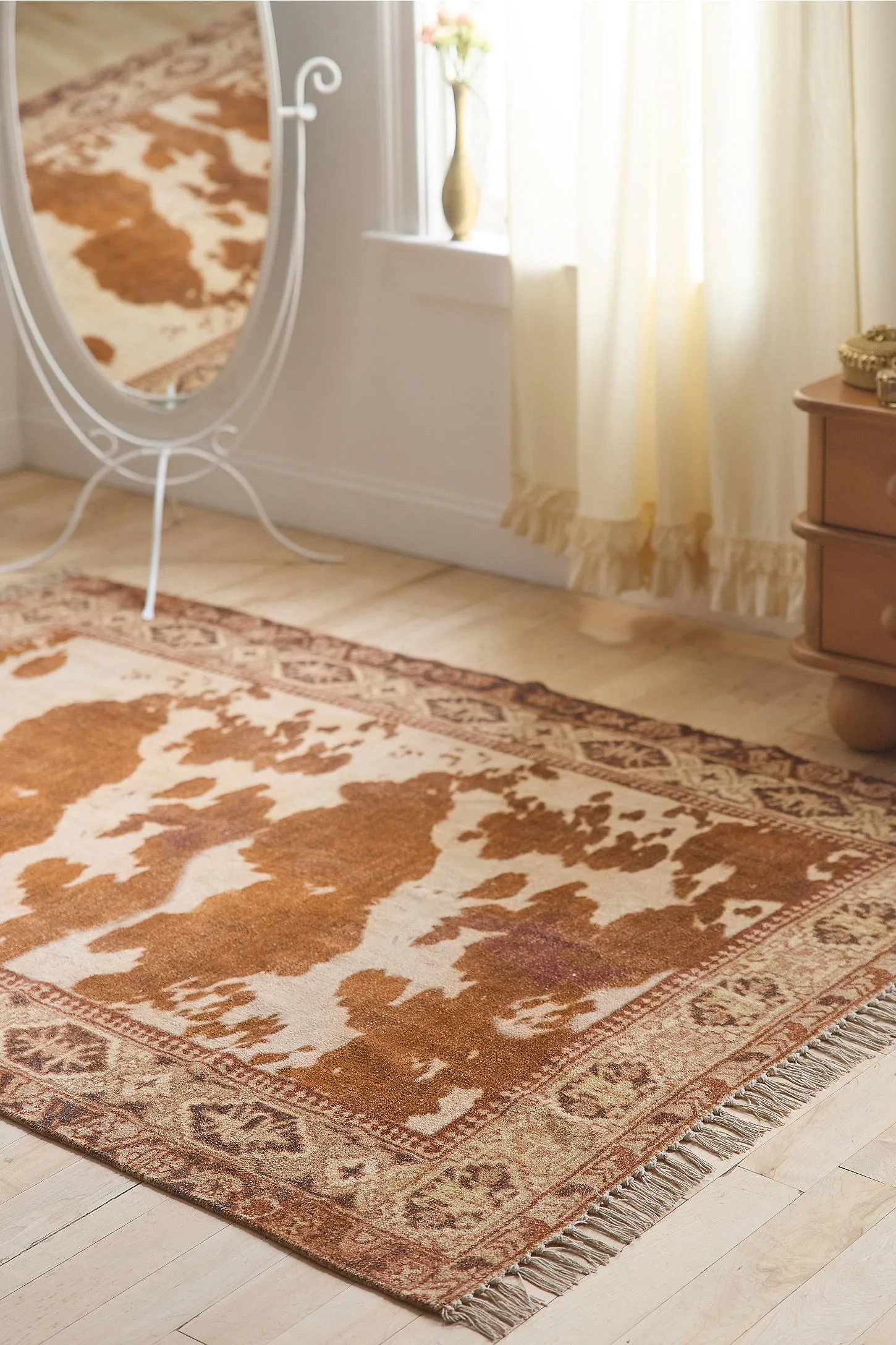 Leonore Cow 5x7ft / 150x210cm Rug - Neutral