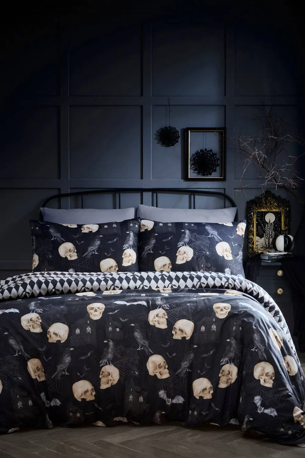 Fusion 'Gothic Skulls' Halloween Inspired Duvet Cover Set in Black
