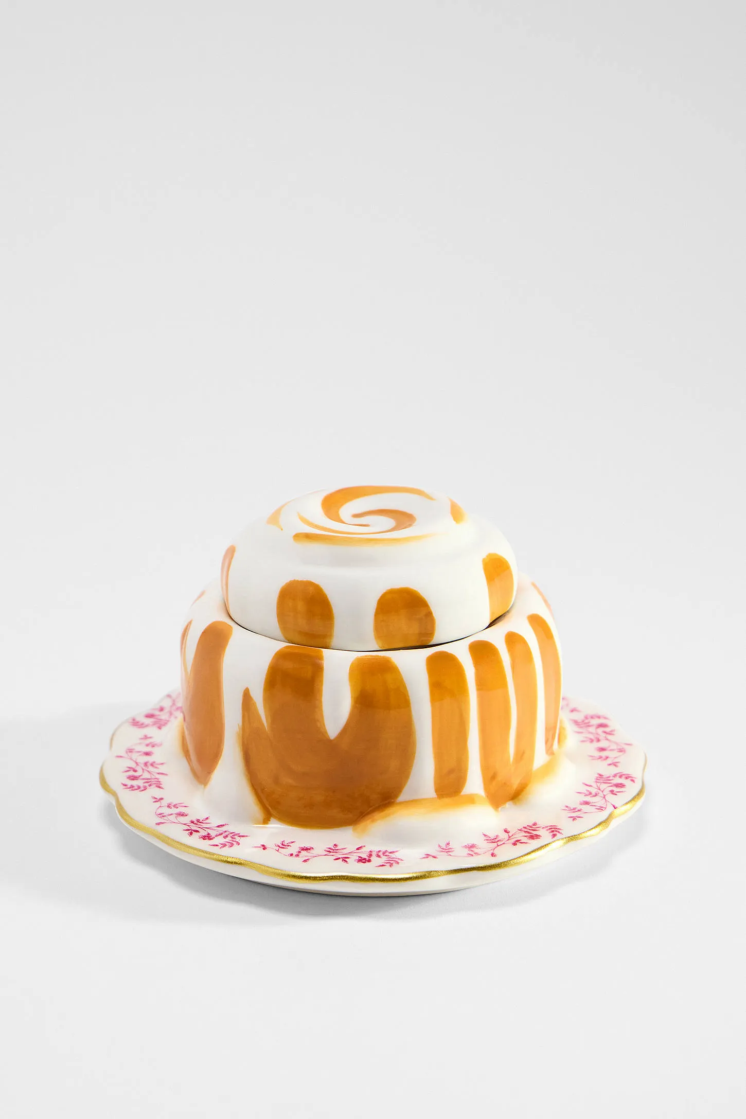 Cinnamon Bun Candle 4