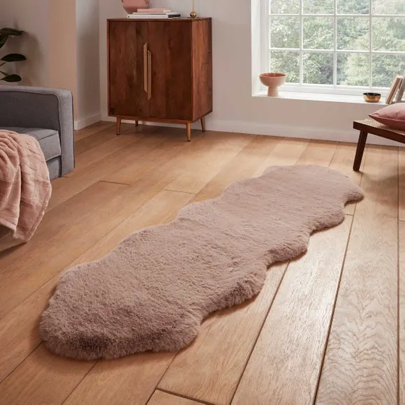 Super Teddy Faux Sheepskin Rug 1