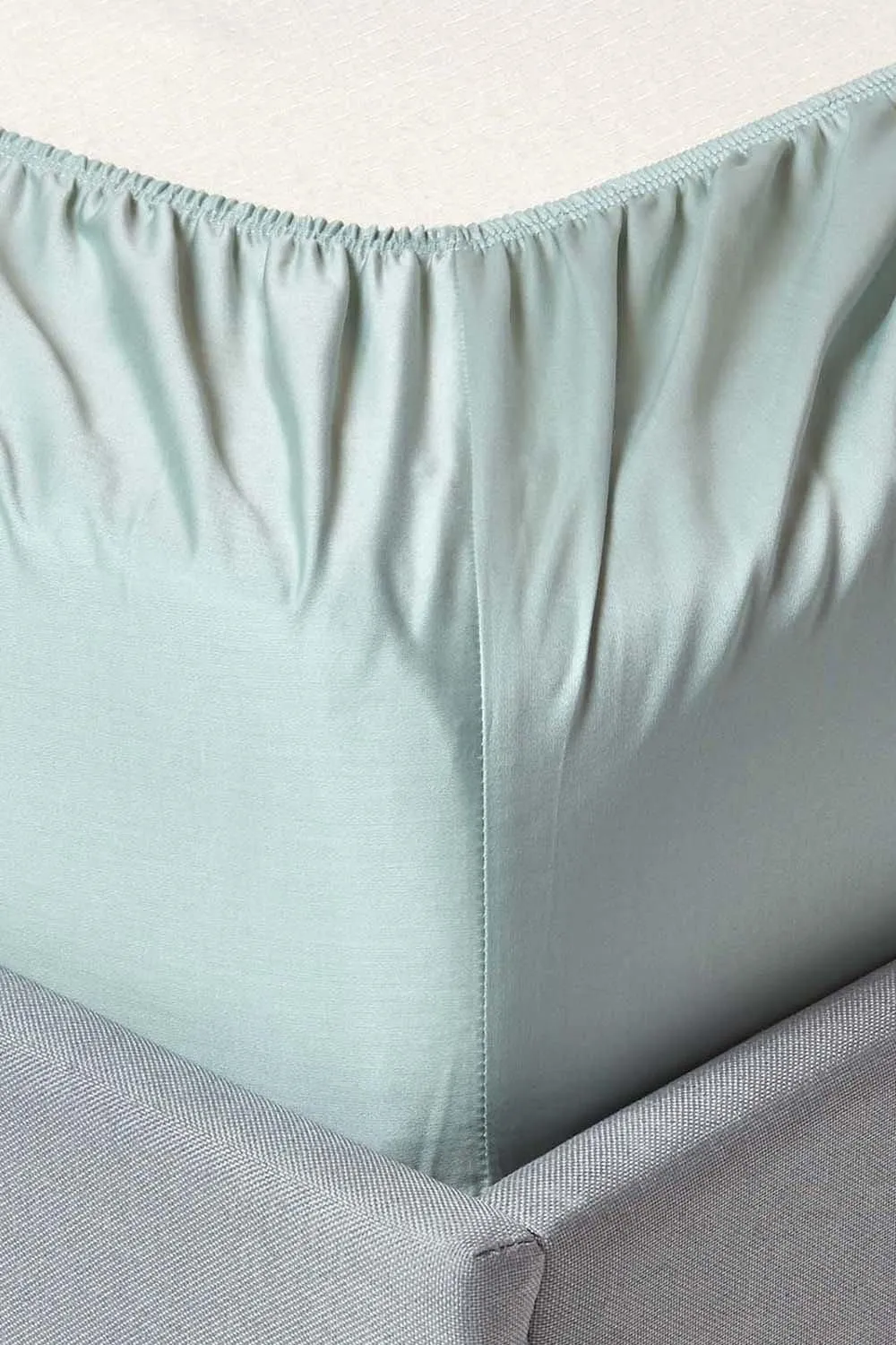 Homescapes Sateen Cotton Deep Fitted Sheet 18 inch 400 Thread Count in Duck Egg Blue 2