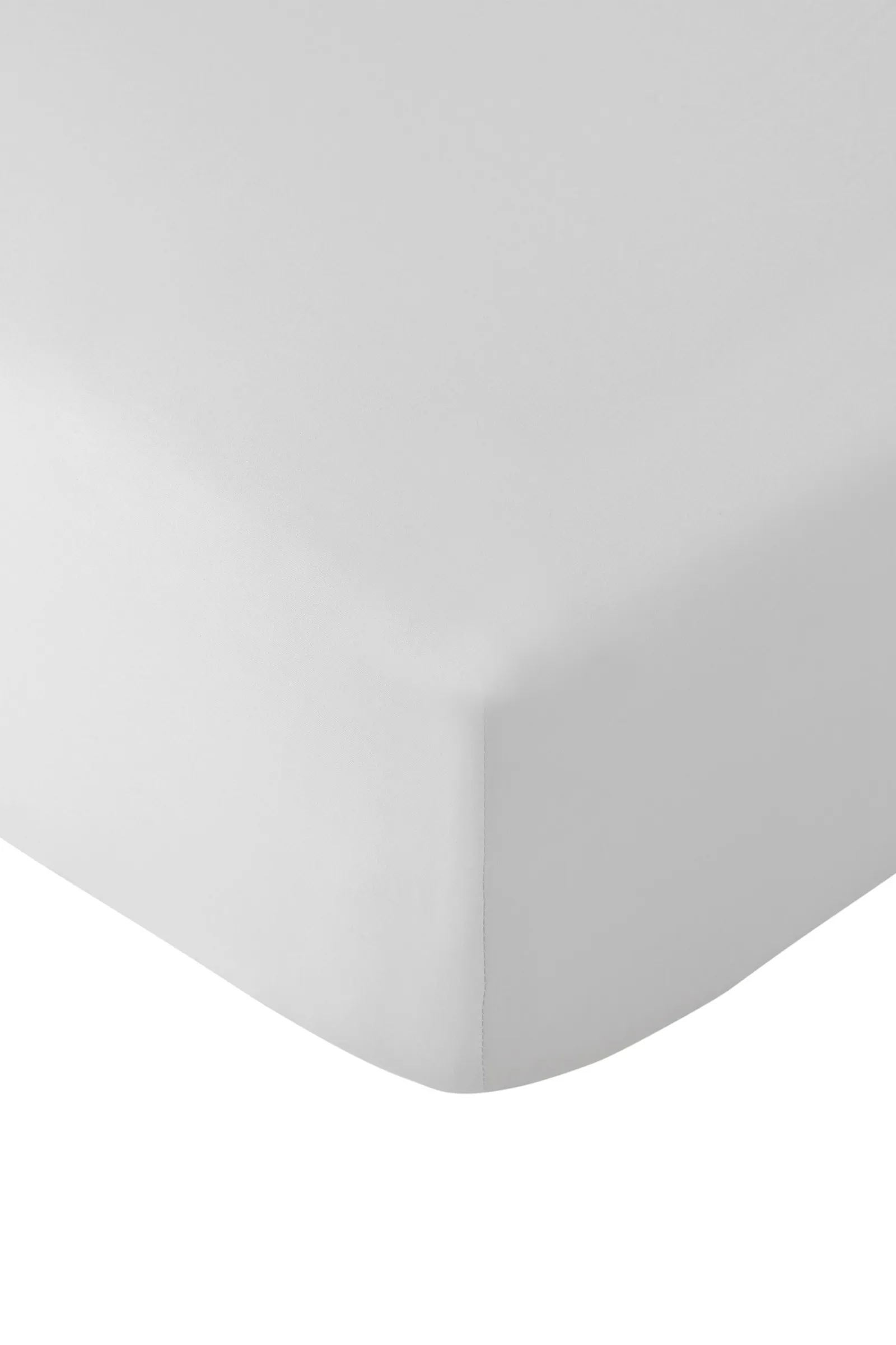 Catherine Lansfield So Soft Non Iron Fitted Sheet in White 2
