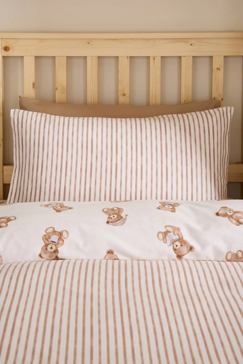 Catherine Lansfield Brushed Teddy Bear Cotton Reversible Duvet Cover Set in Cream 4
