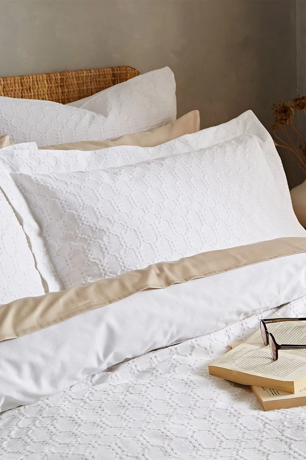 Bianca 'Waffle Cotton Circle' Pillowcase Pair in White