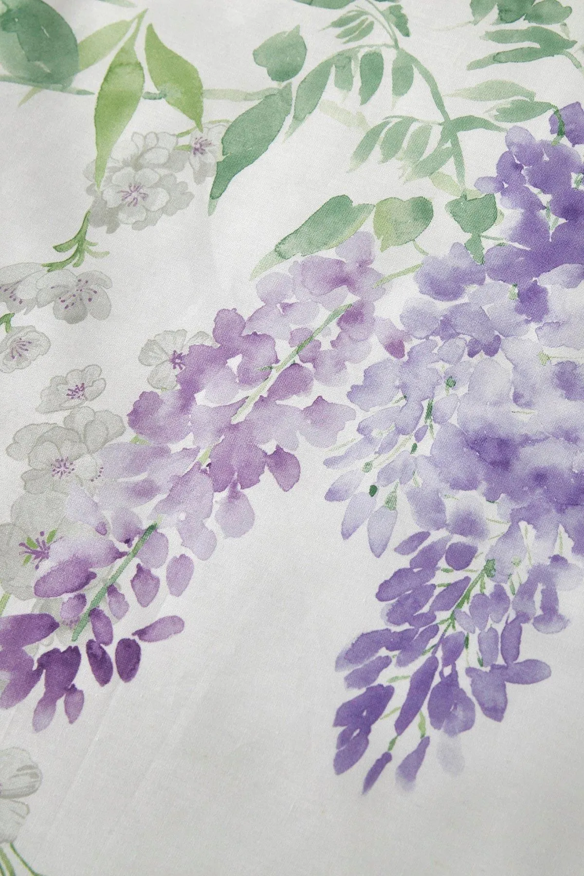 Dreams & Drapes 'Wisteria' Printed Reversible Duvet Cover Set in Lilac 4
