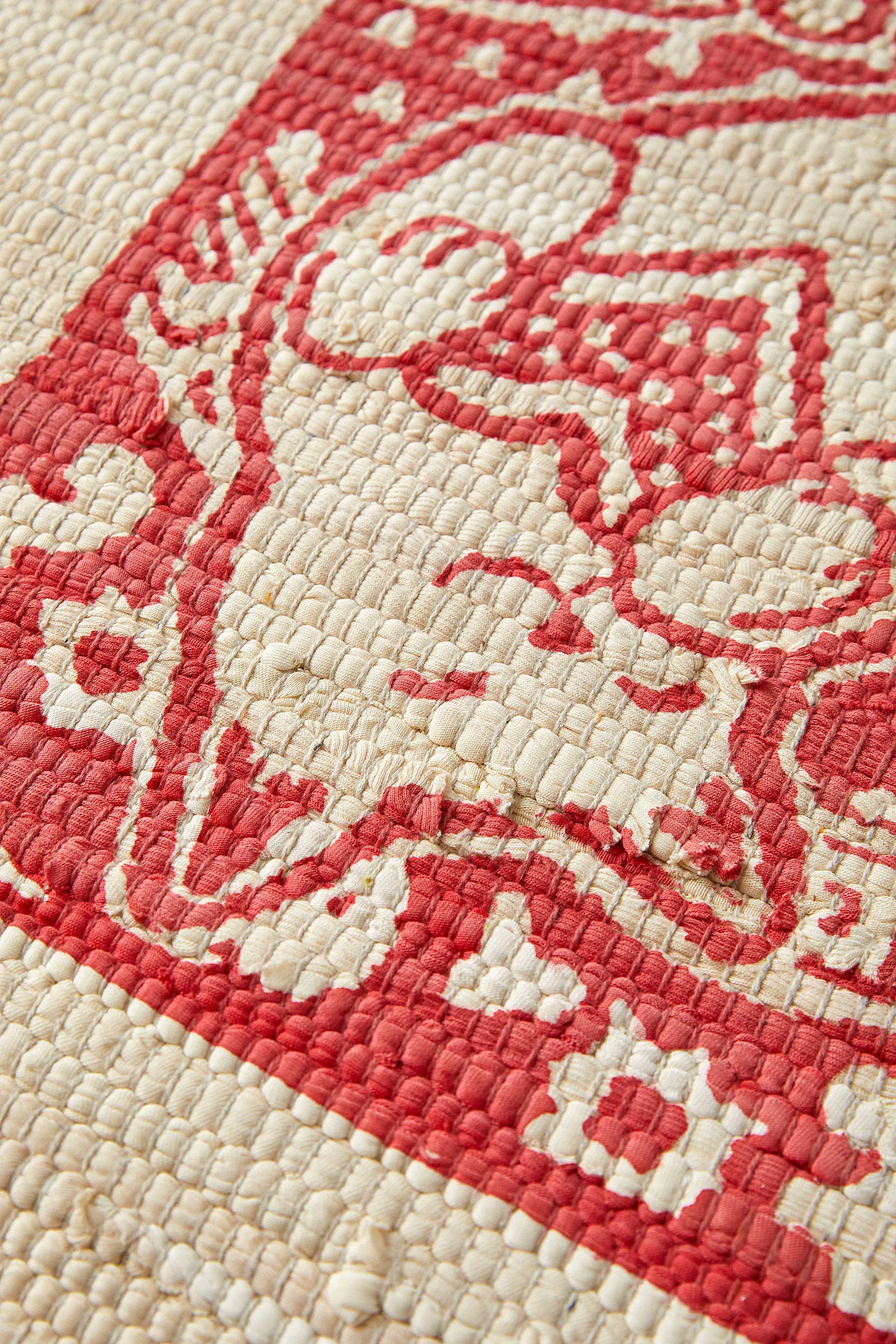 Queen Of Cats 2x3ft / 60x90cm Rug - Red 3