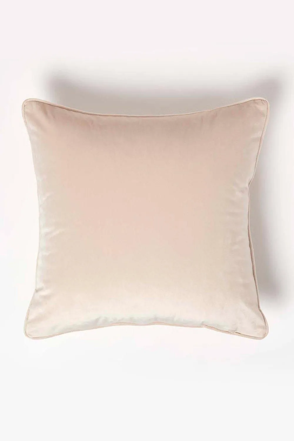 Homescapes Filled Velvet Cushion with Piped Edge 46 x 46 cm in Cream 3