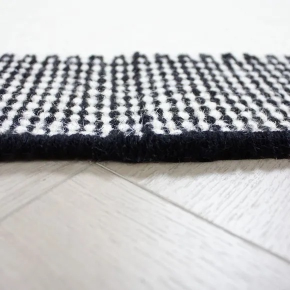 Seb Border Wool Rug 4