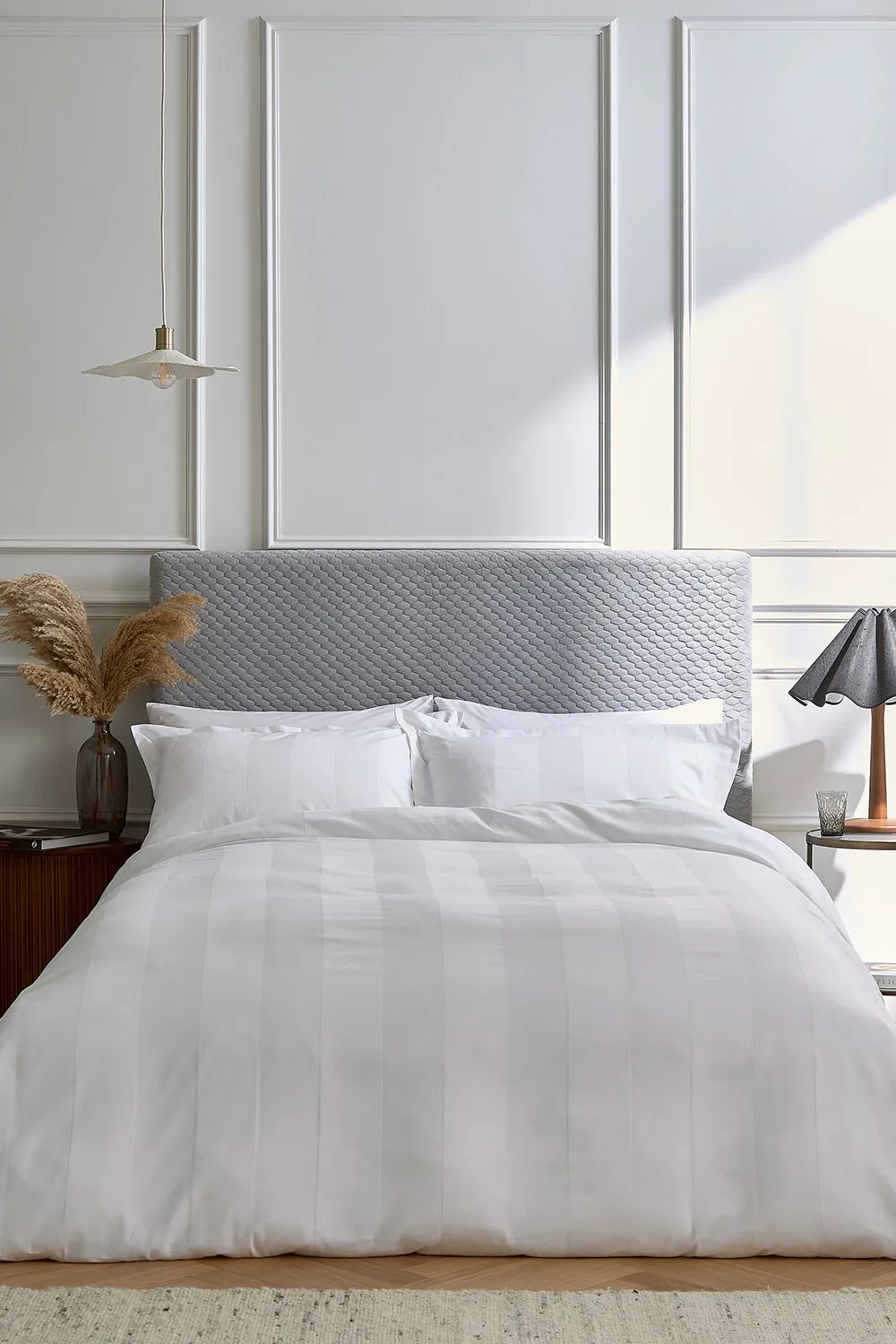 1951 'Serra' Luxury Satin Stripe 250 Thread Count Sateen Duvet Cover Set in White
