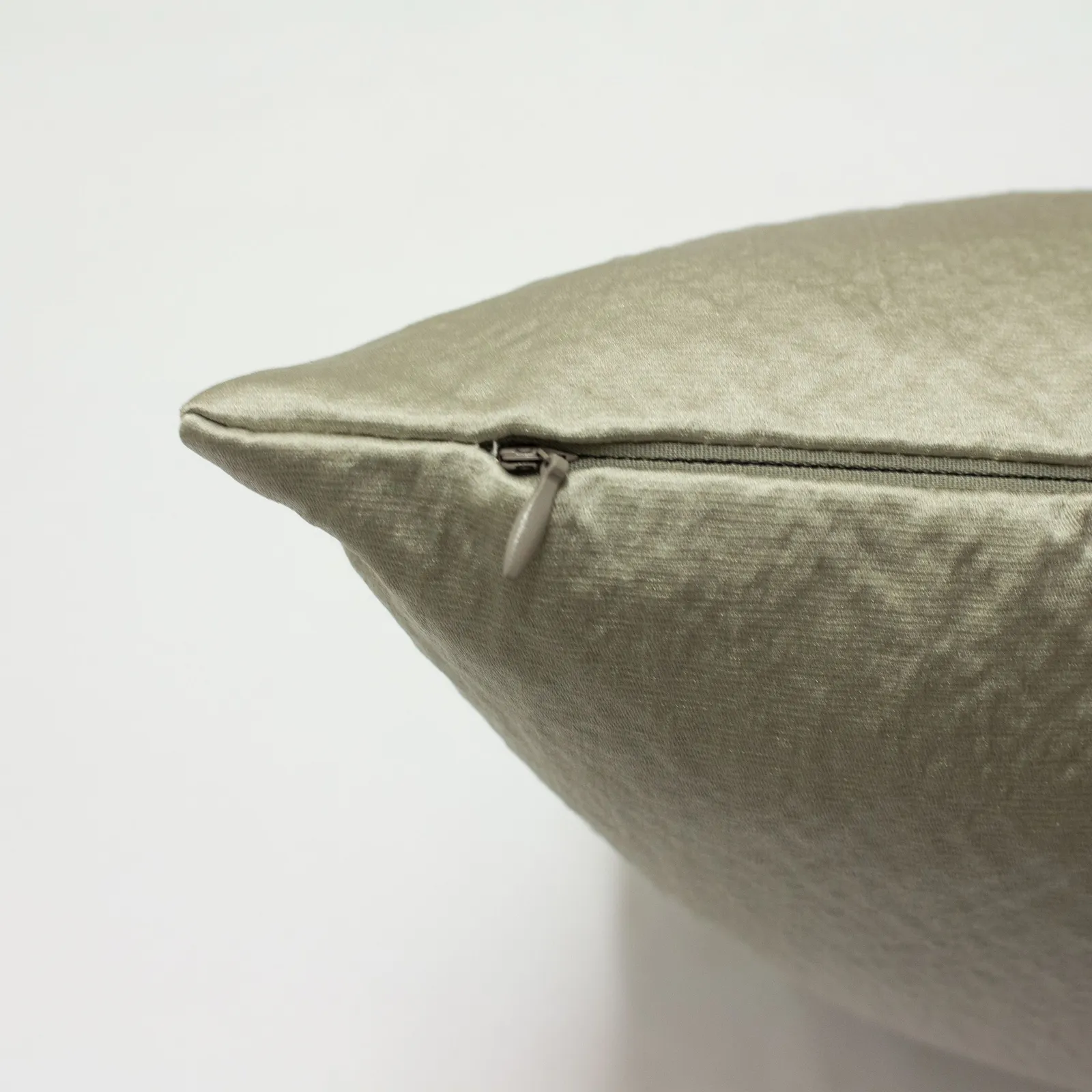 Paoletti Palermo Sateen Cushion in Light Grey 4