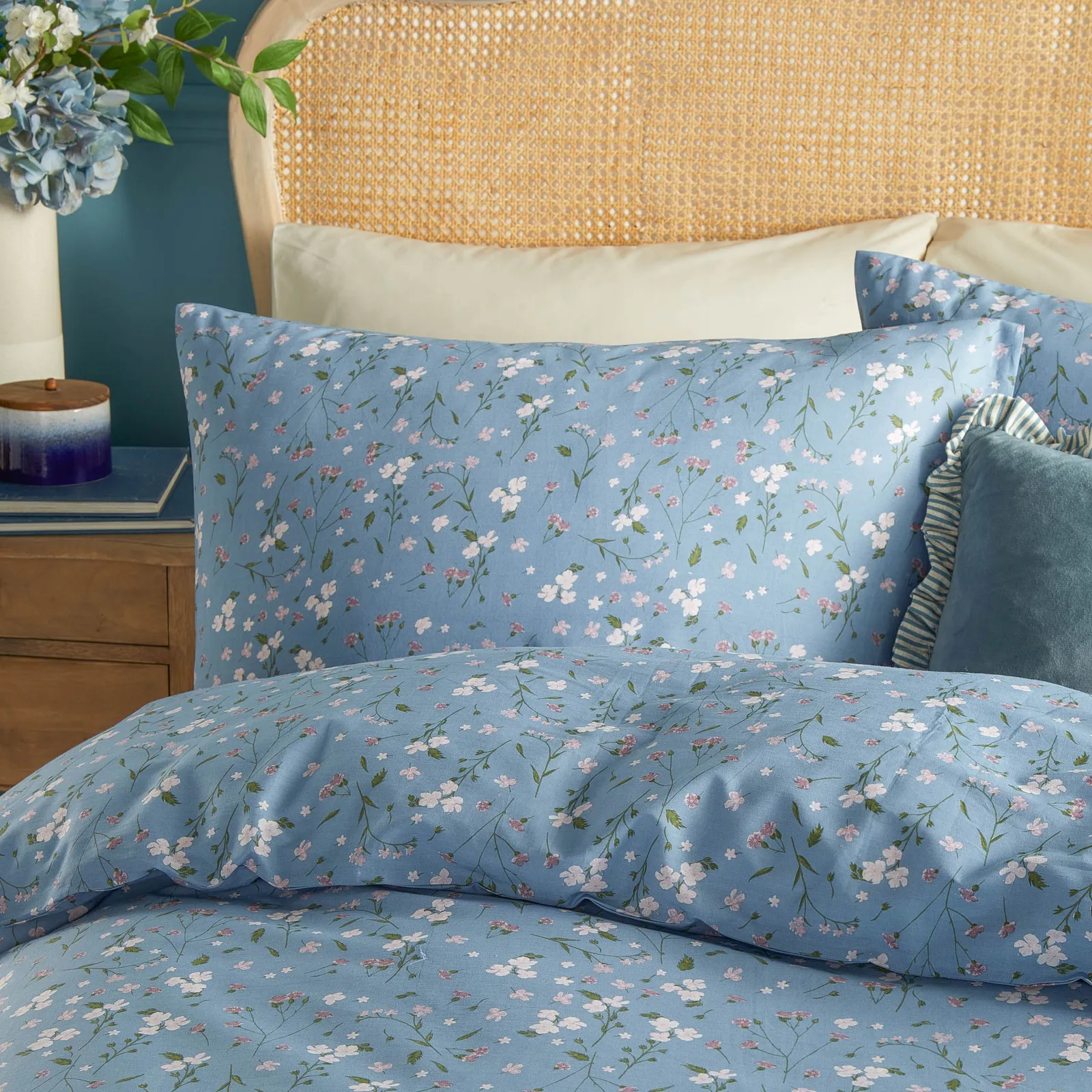 Wylder Bronte Floral 100% Cotton Duvet Cover Set in Light Blue 2
