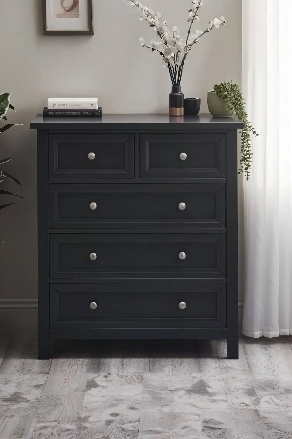 Julian Bowen Maine 5 Drawer Chest (3+2) in Dark Grey 1