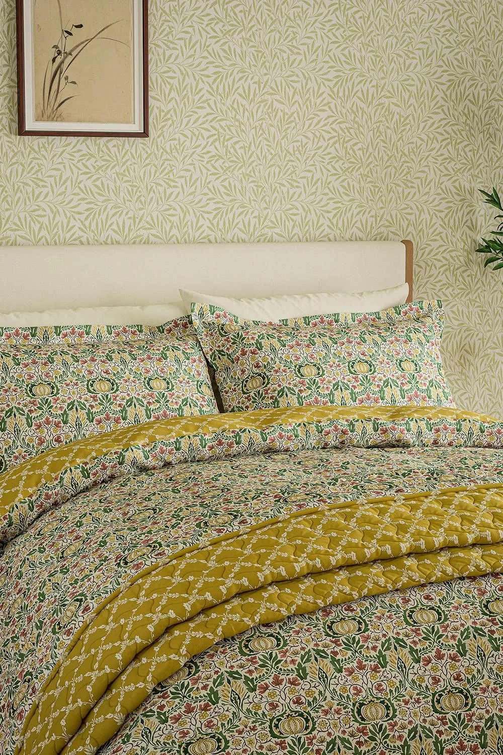 Morris & Co 'Little Chintz' Cotton Percale Duvet Cover Set in Green 2