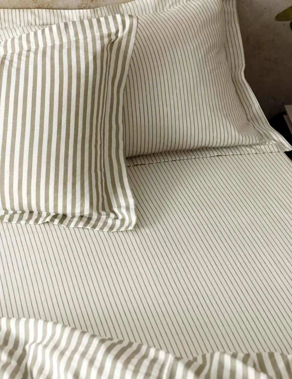 YARD Pure Cotton Hebden Striped Fitted Sheet Medium Brown