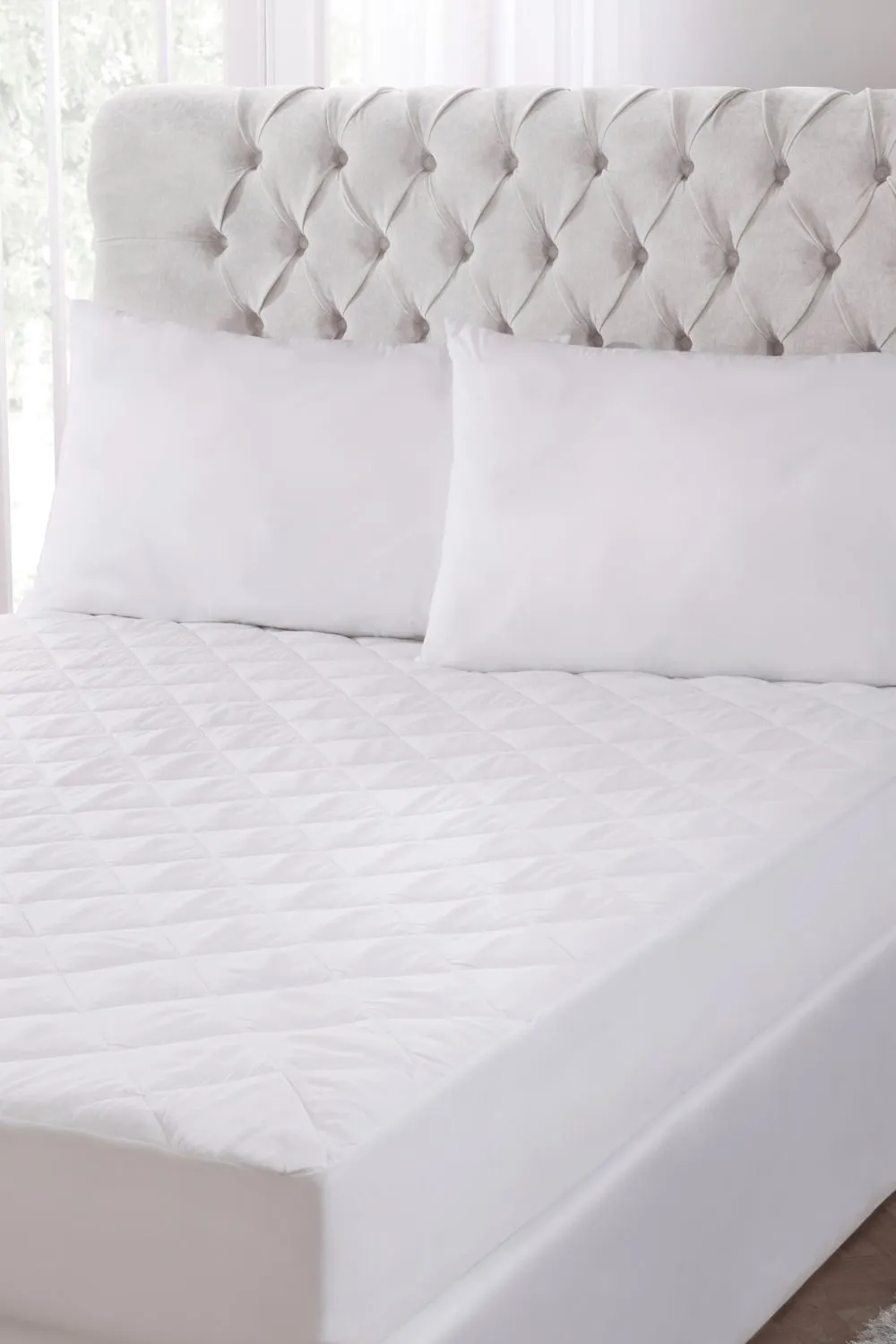 BHS Bamboo Mattress Protector in White