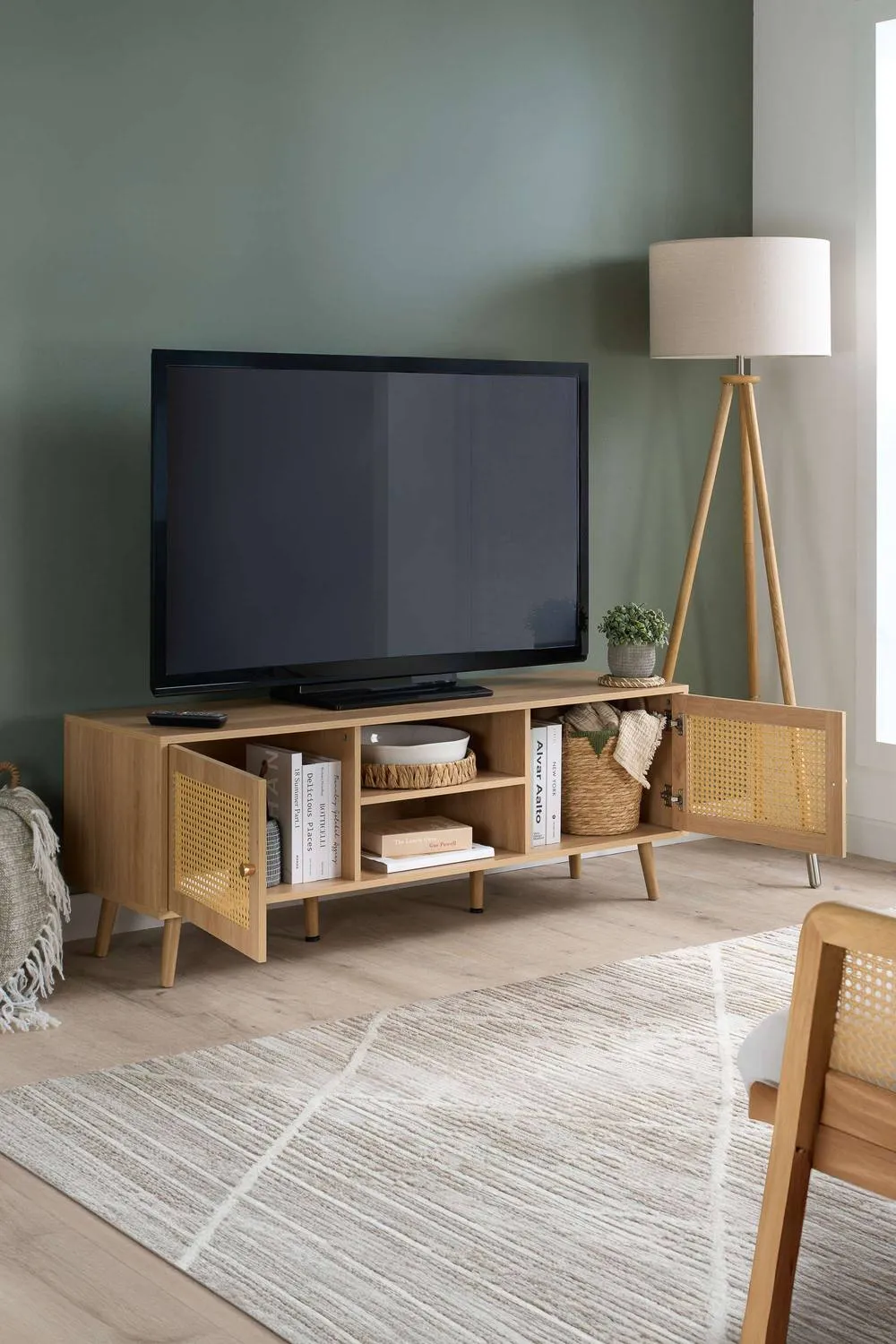 Birlea Croxley Large TV Unit Oak Rattan Entertainment Stand in Light Oak 2