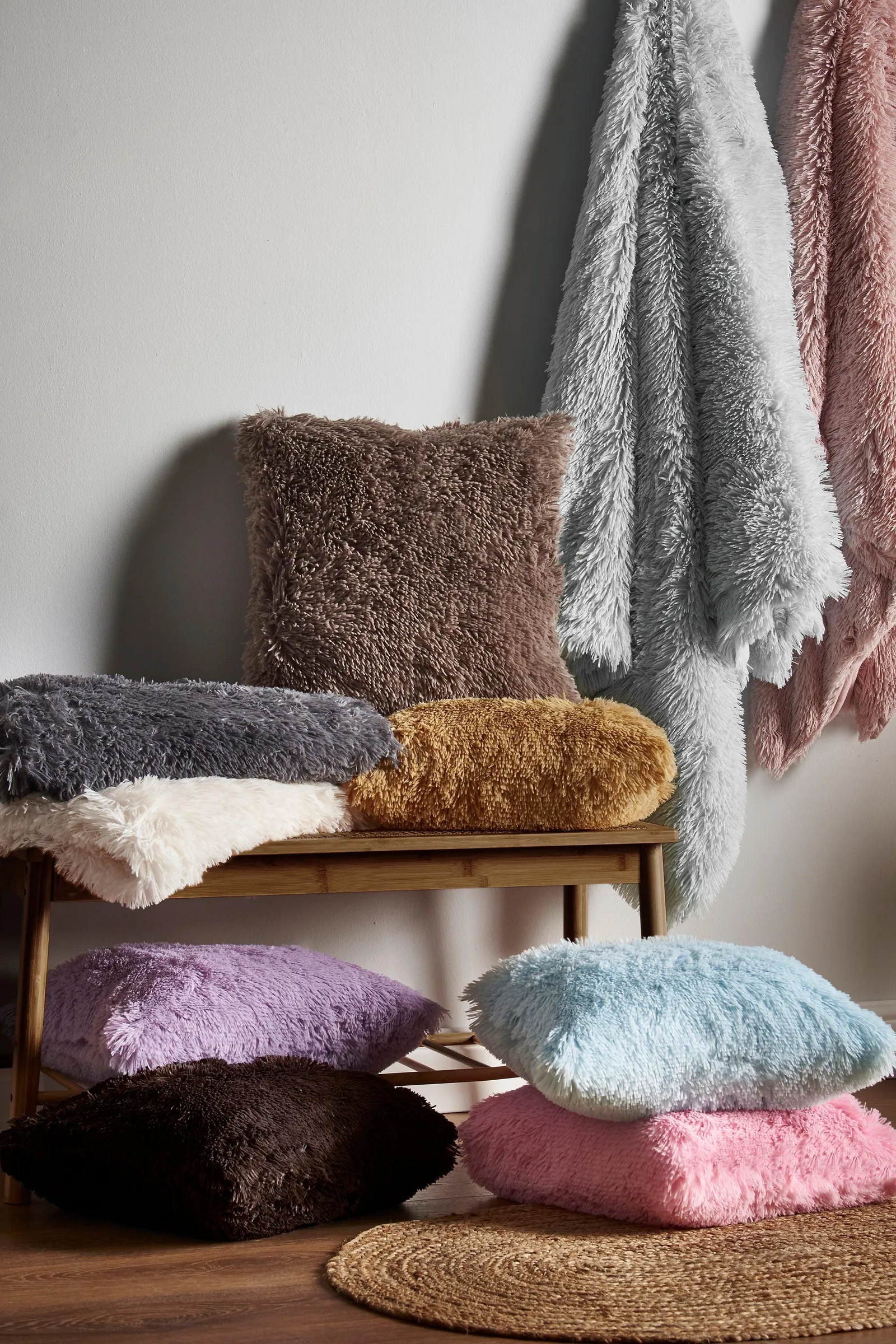 Catherine Lansfield 'Cuddly' Faux Fur Cushion in Chocolate 5