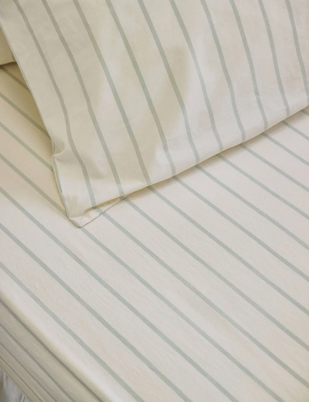 Piglet In Bed Pure Cotton Striped Fitted Sheet Green Mix