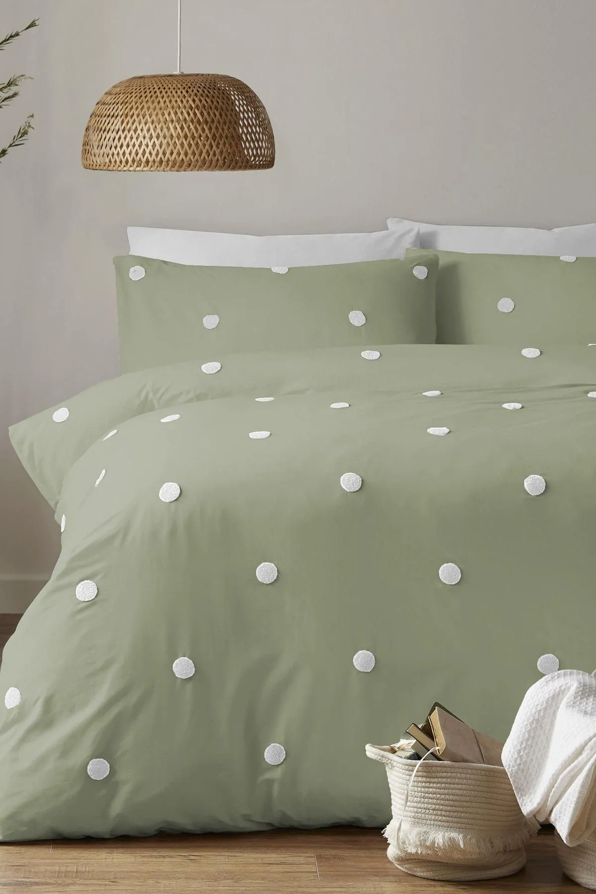 Appletree 'Dot Garden' 100% Cotton Embellished Duvet Cover Set in Light Green 1