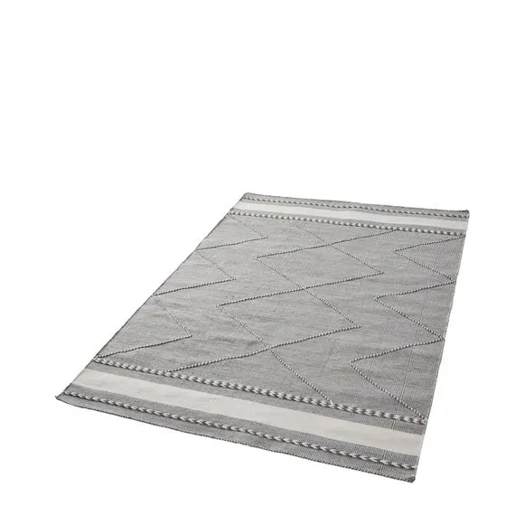 Plaited Stripe Indoor Outdoor Rug 3
