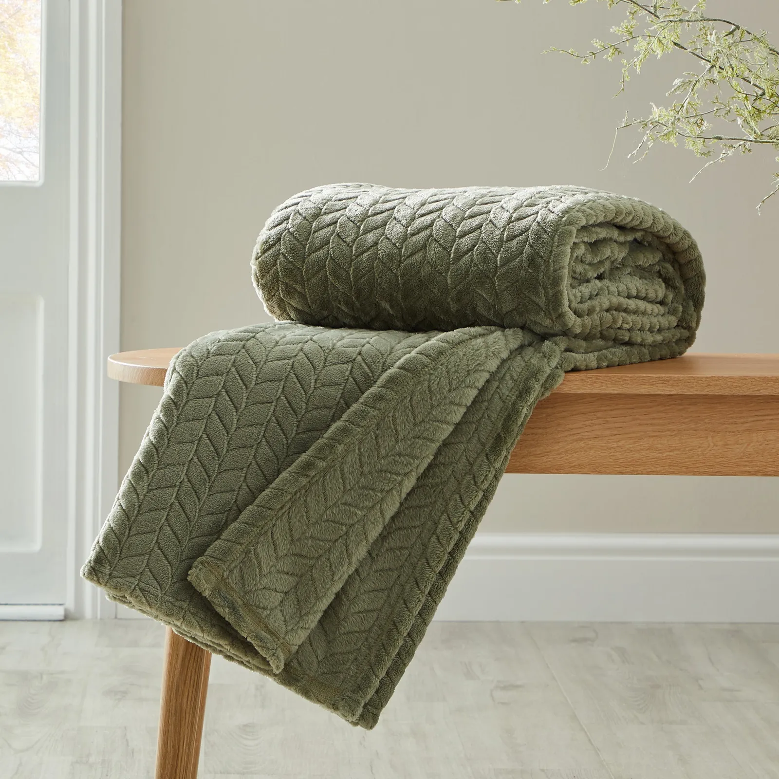 Amelia 200cm x 200cm Throw Green