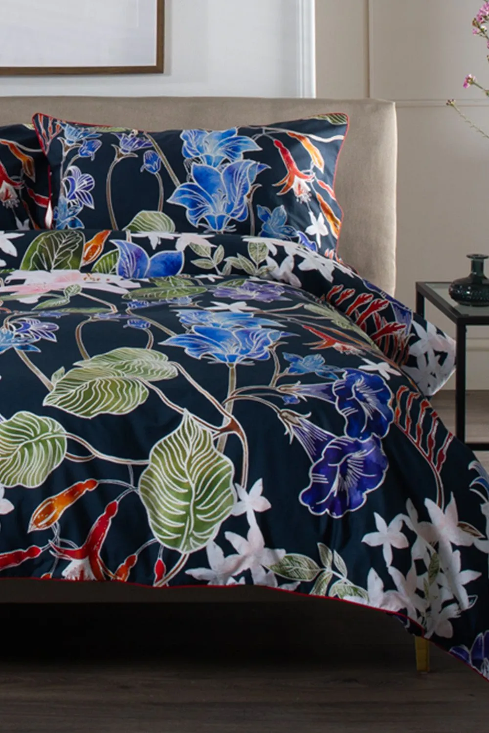 The Lyndon Company Floral Nightshade 200TC 100% Cotton Luxury Duvet Cover Set | Deyongs 1846 in Green 2