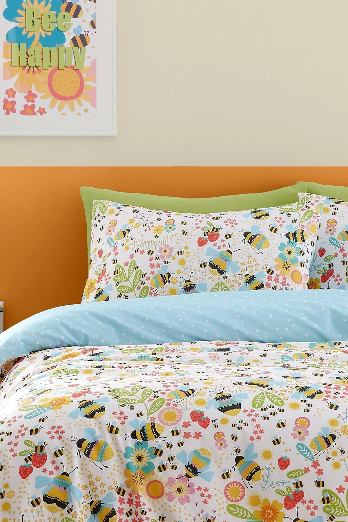 Fusion 'Buzzy Bee' Easycare Duvet Cover Set in Yellow 2