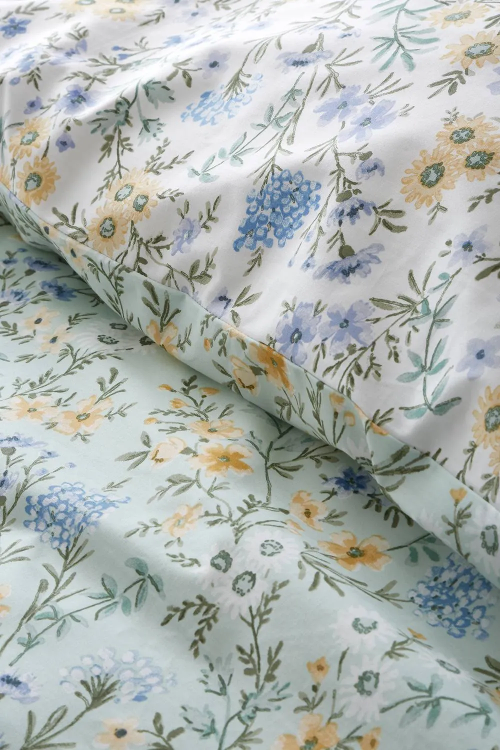 Bianca 'Ditsy Floral' 200 Thread Count Cotton Reversible Duvet Cover Set in Green 5