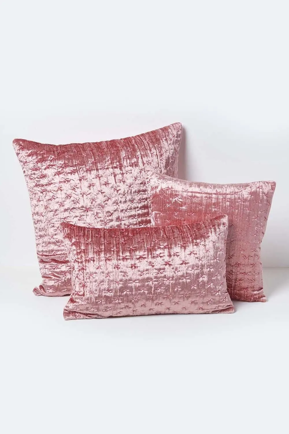 Homescapes Crushed Velvet Cushion Cover in Bright Pink 5