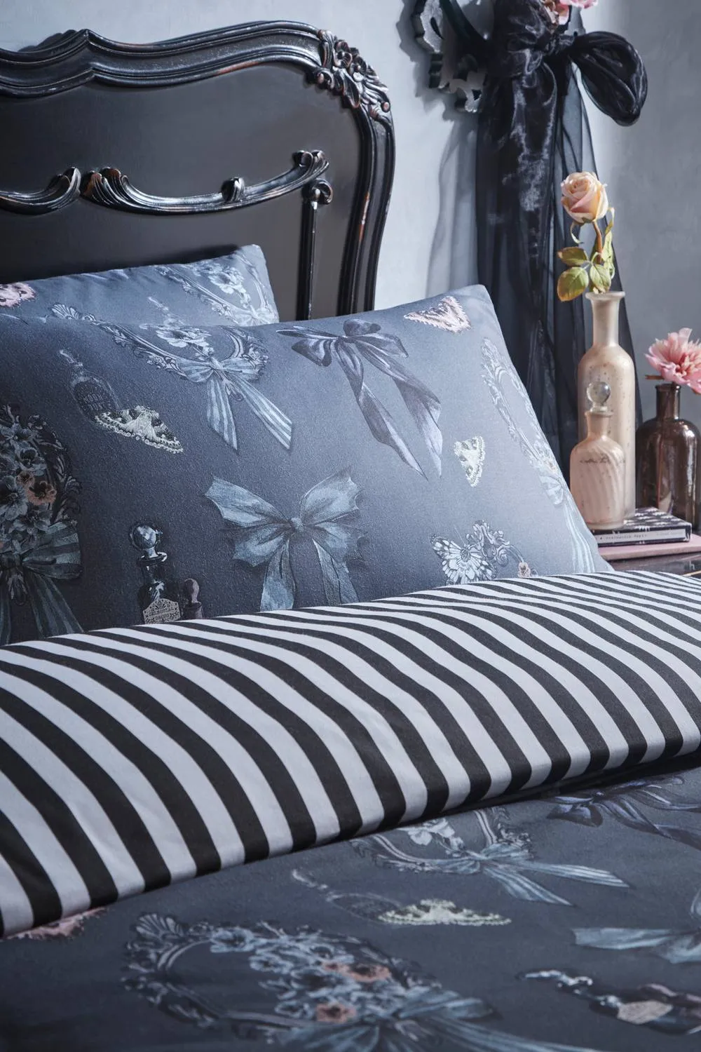 Fusion 'Bows Noir' Halloween Inspired Duvet Cover Set in Grey 2