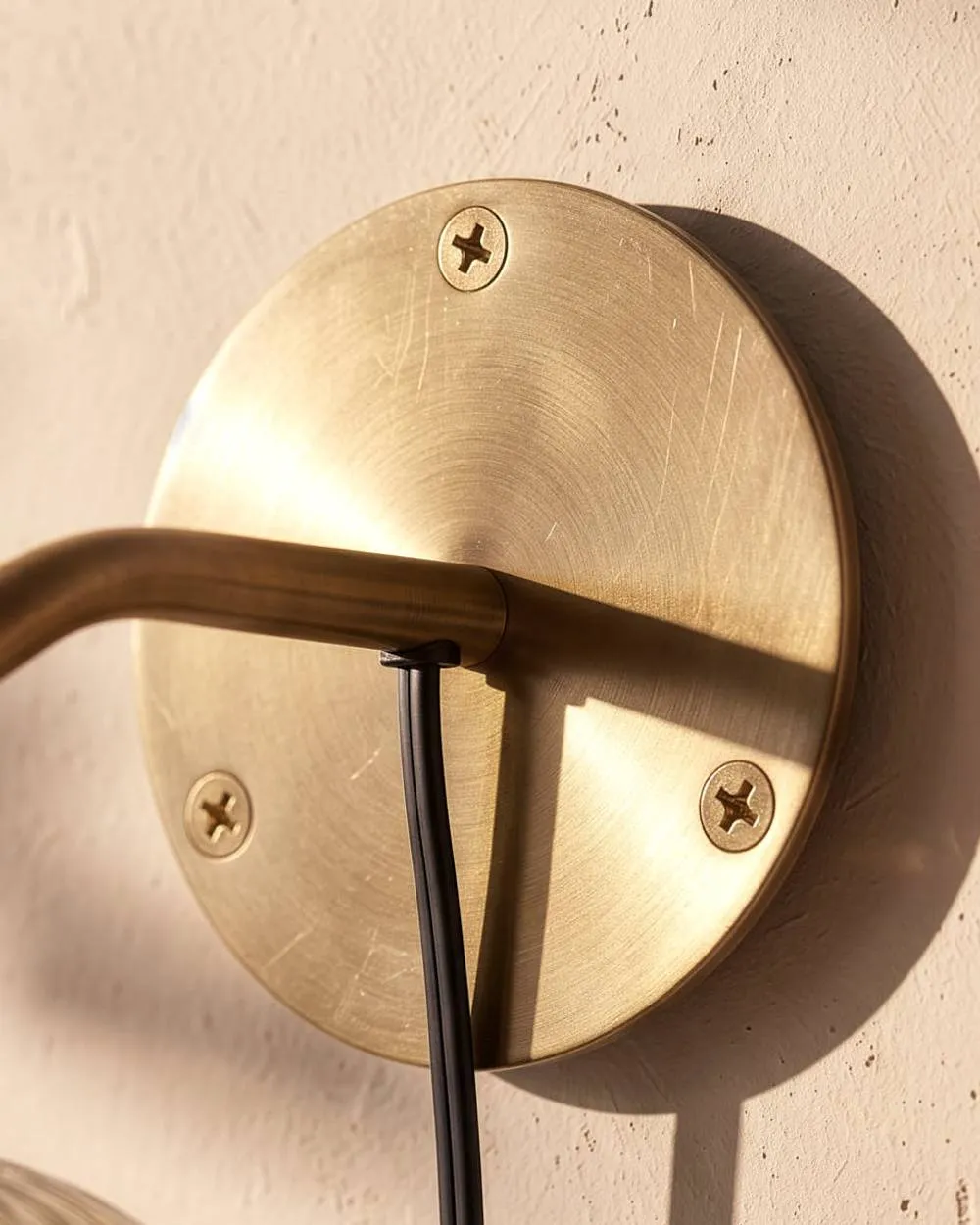 Dibor Pleated Brass-Finish Wall Light in Gold 6