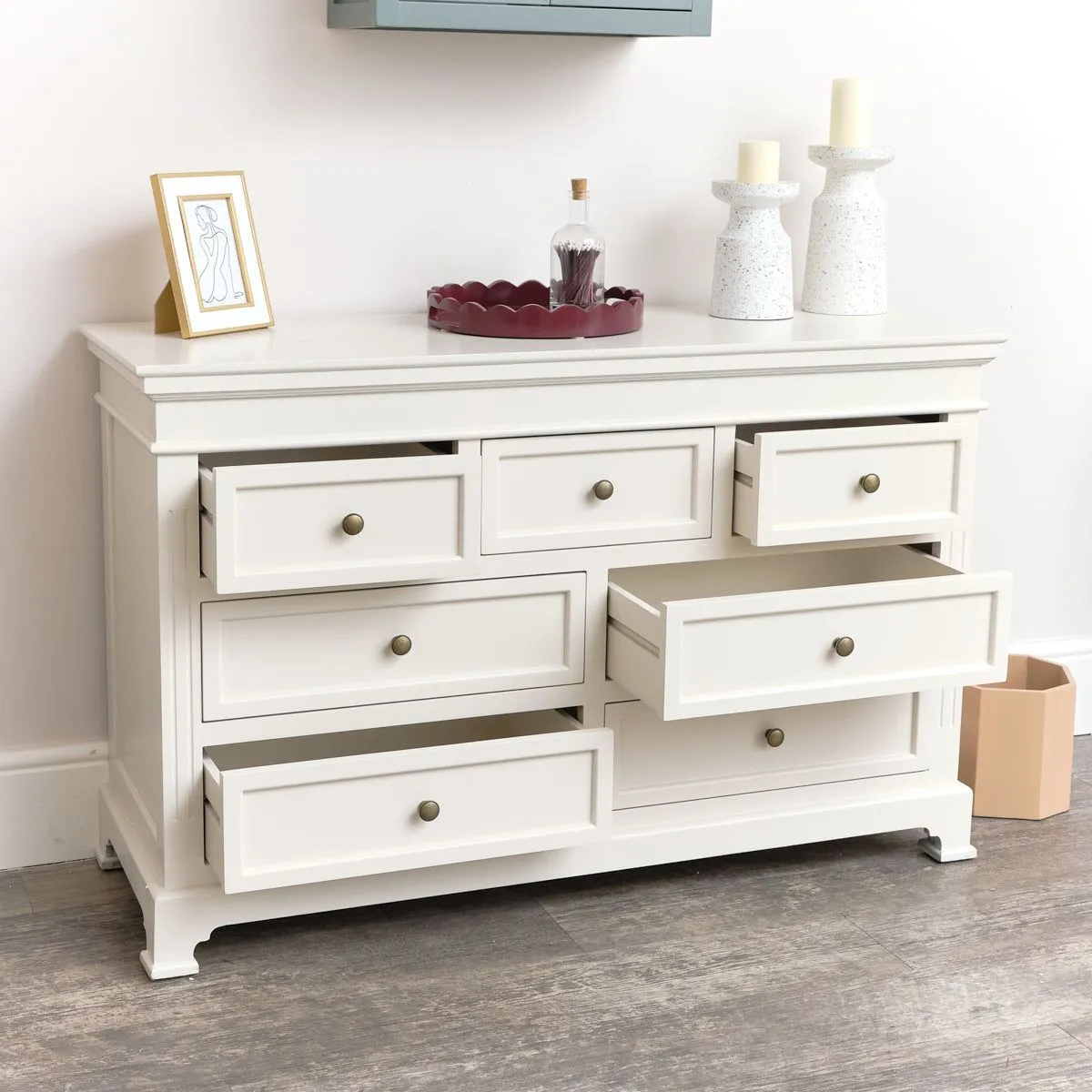 Melody Maison Large Ivory 7 Drawer Chest Of Drawers - Daventry Ivory Range 2
