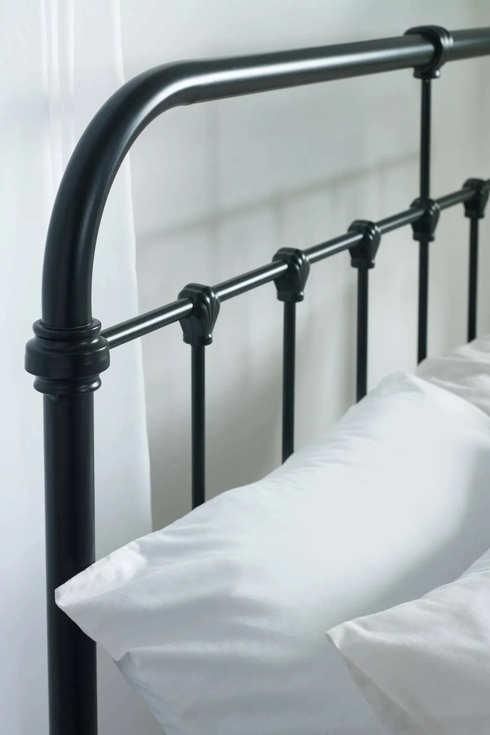 Julian Bowen Logan Metal Bed in Black 6