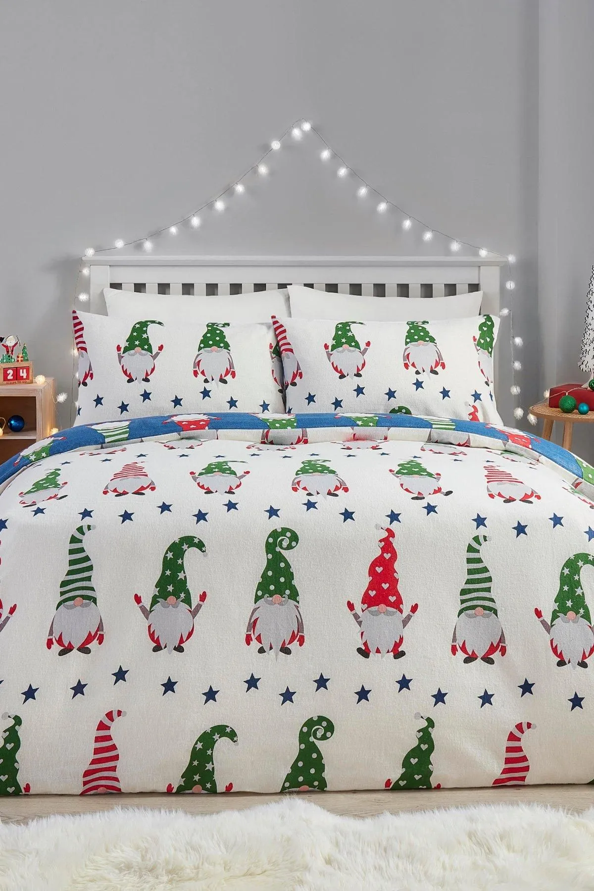 Fusion 'Gnome For Christmas' 100% Brushed Cotton Duvet Cover Set in Navy 4