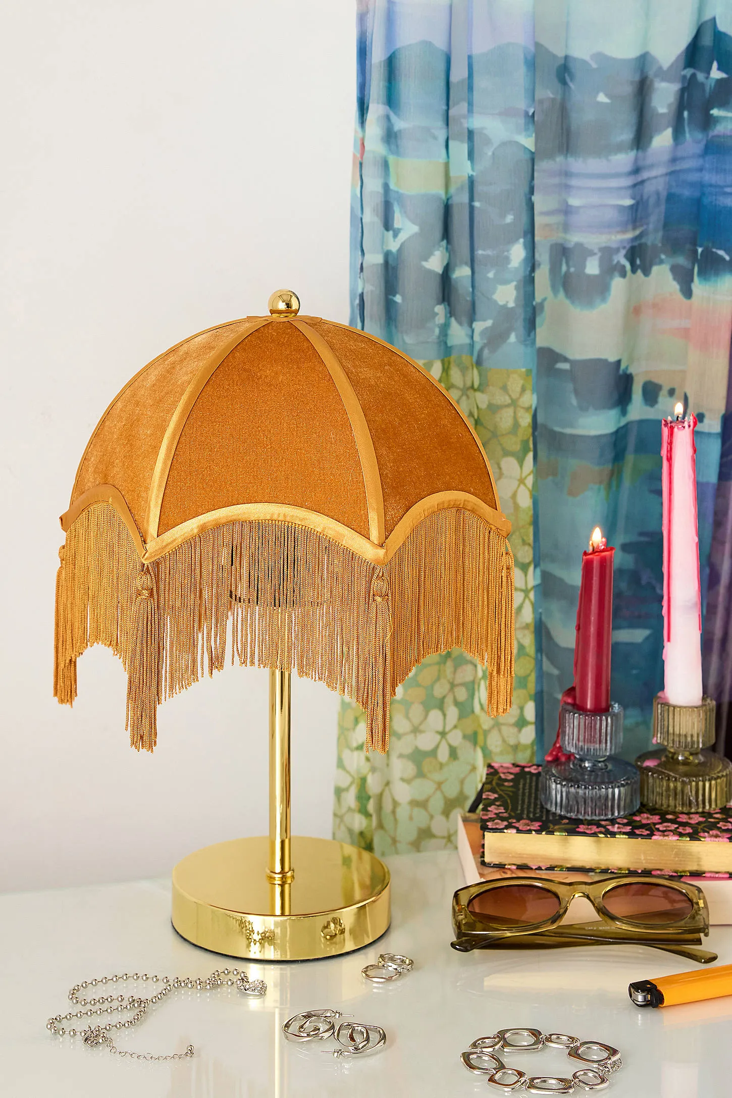 Love Tassel Table Lamp - Light Yellow 2