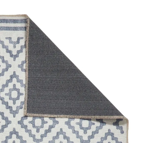Coral Diamond Rug 3