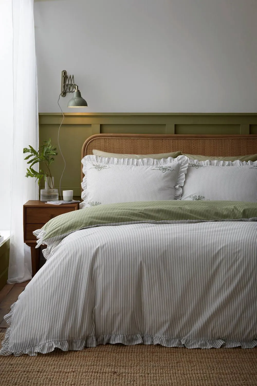 Appletree 'Frilled Embroidered Bow Stripe' 100% Cotton Duvet Cover Set in Green