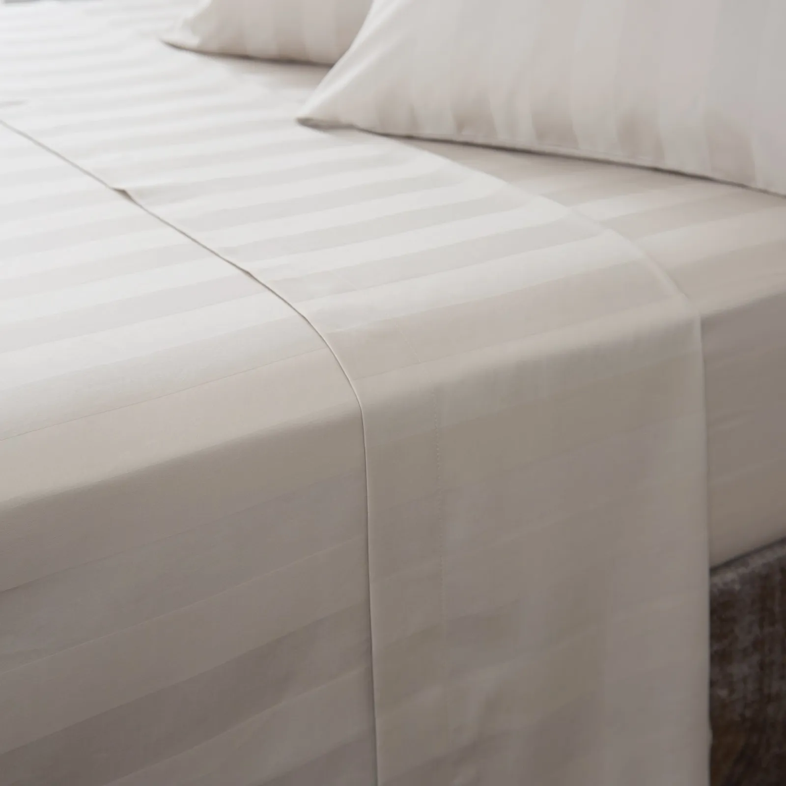 Hotel White Stripe 230 Thread Count 100% Cotton Flat Sheet