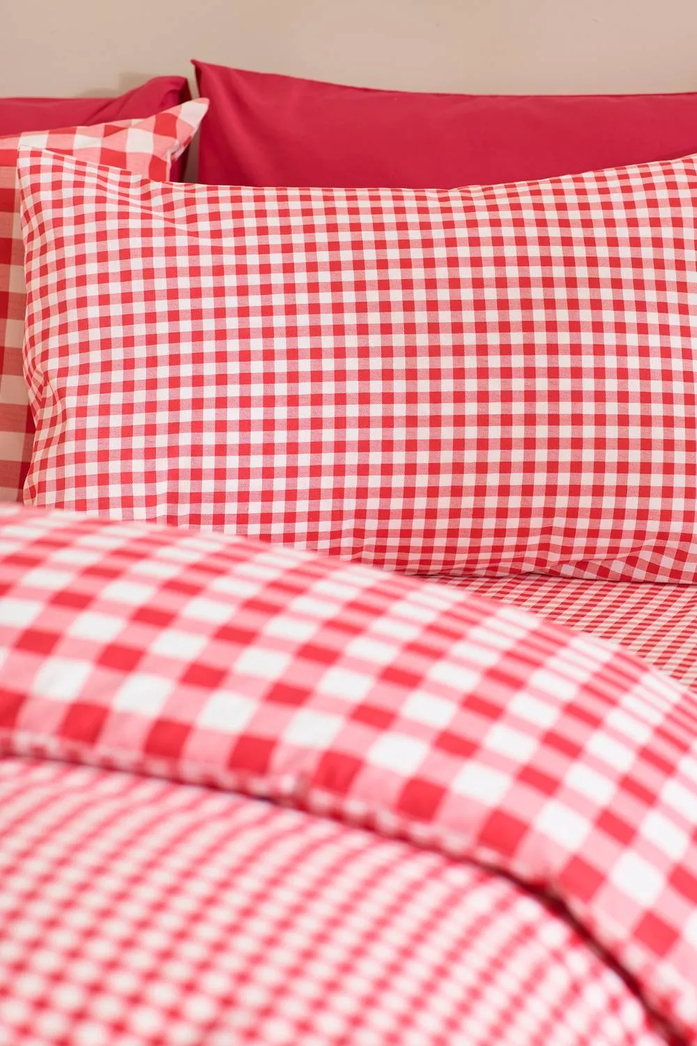 Catherine Lansfield 'Bamford Gingham Check' Reversible Duvet Cover Set in Red 3