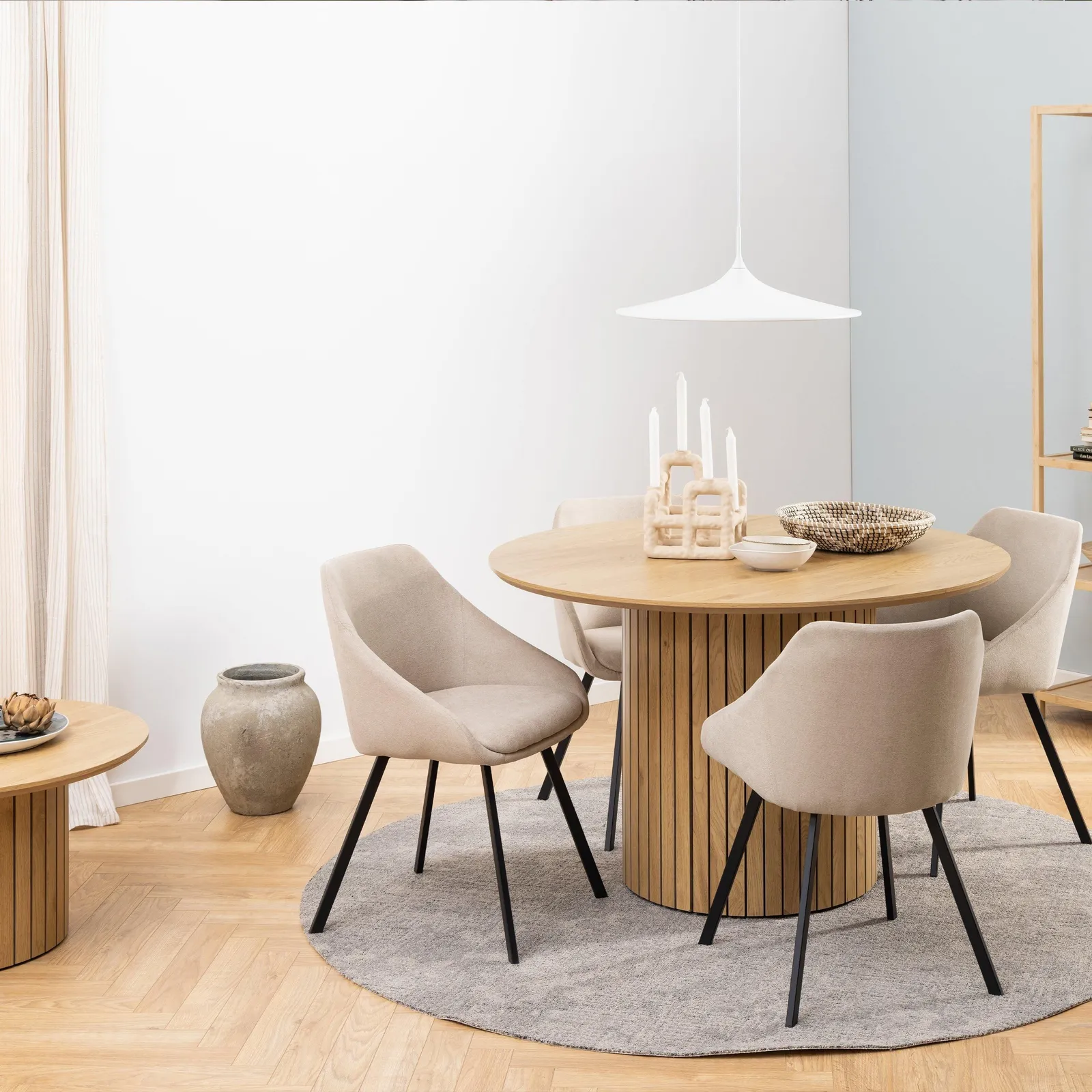 Furniture To Go Yale Dining Table in Oak in Light Oak 4