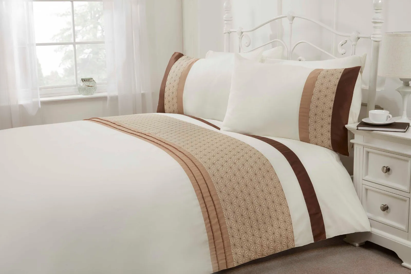 Rapport Home Anise Duvet Cover Set with Pillowcase in Natural