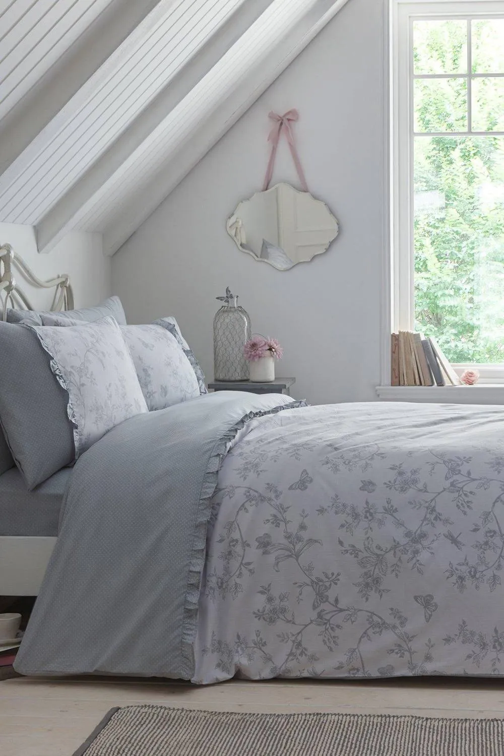 Dreams & Drapes 'Kristen' Frill Detail Duvet Cover Set in Grey