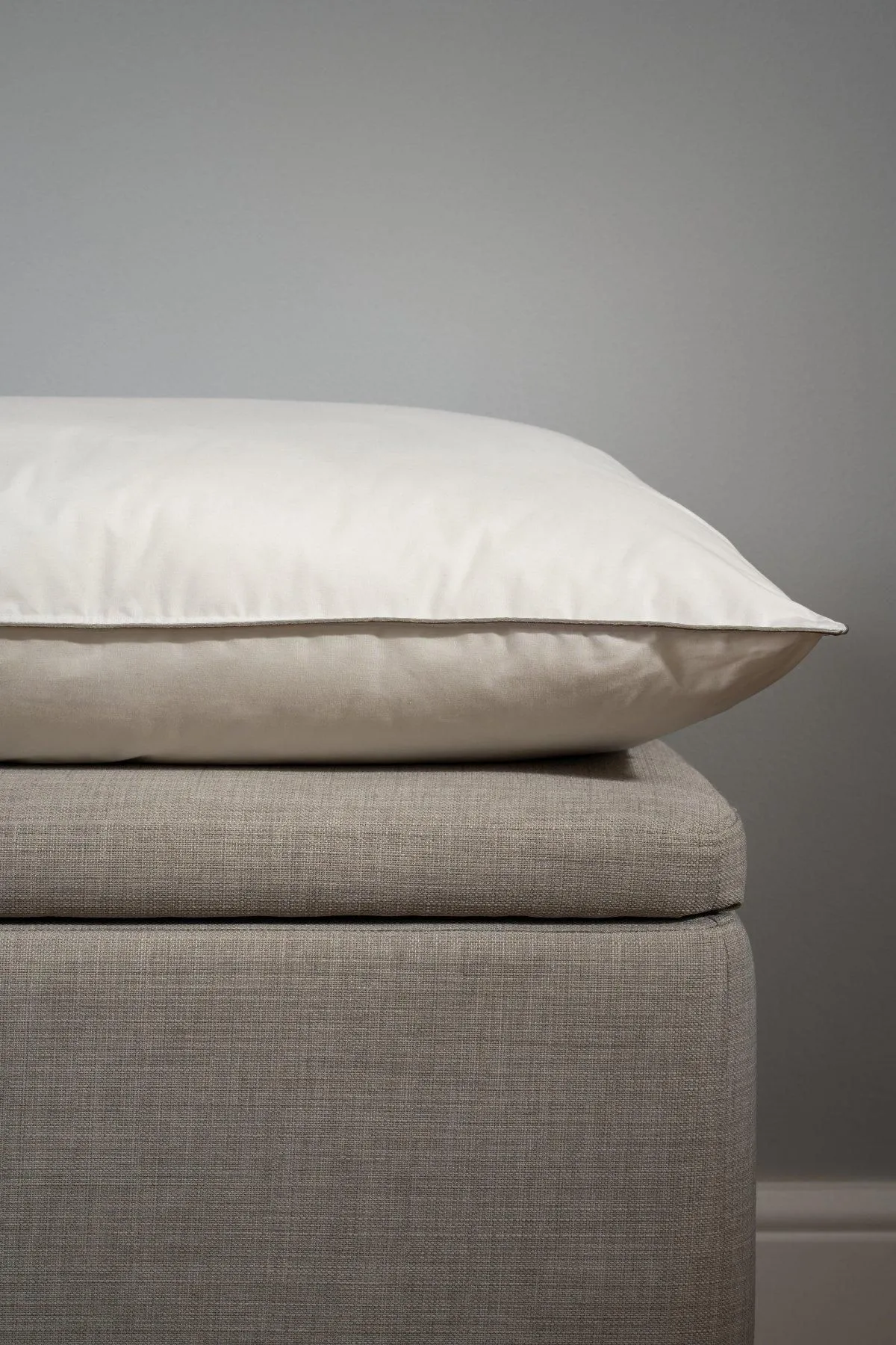 Soak&Sleep Soft As Down Microfibre Standard Pillow - Soft/Medium in White 4