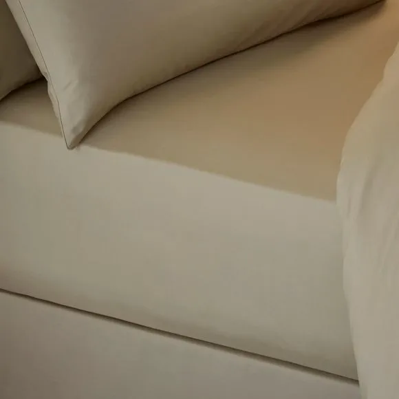 100% Egyptian Cotton 220 Thread Count True Grip® Fitted Sheet 1