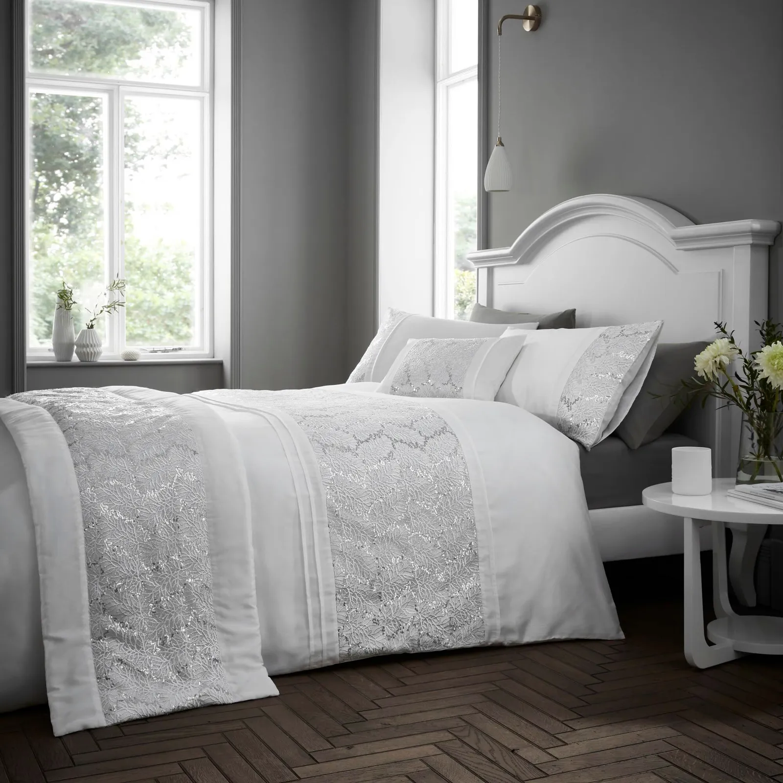 Portfolio Home Rouen Duvet Cover Set in White